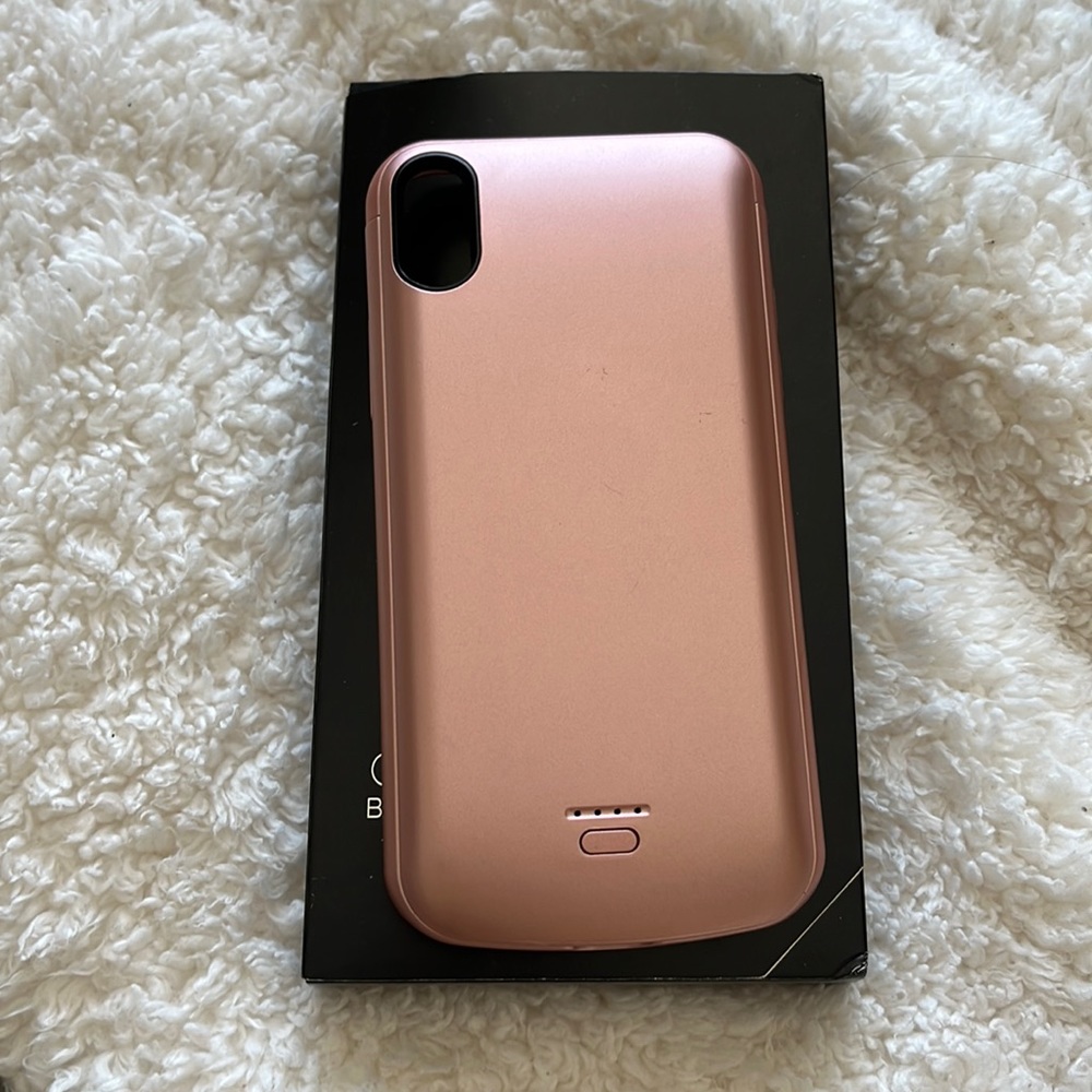 iPhone XR Casely battery-powered charging case
